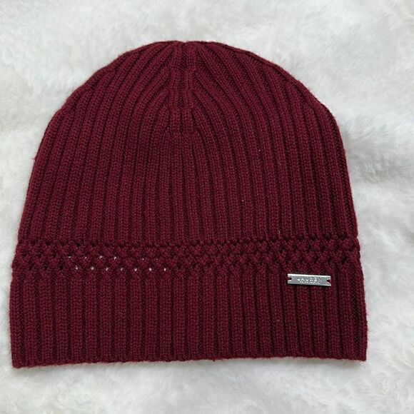 Lauren Ralph Lauren Accessories - RALPH LAUREN RIBBED BEANIE. BURGUNDY